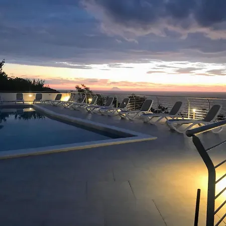 Michelino Aparthotel Parghelia